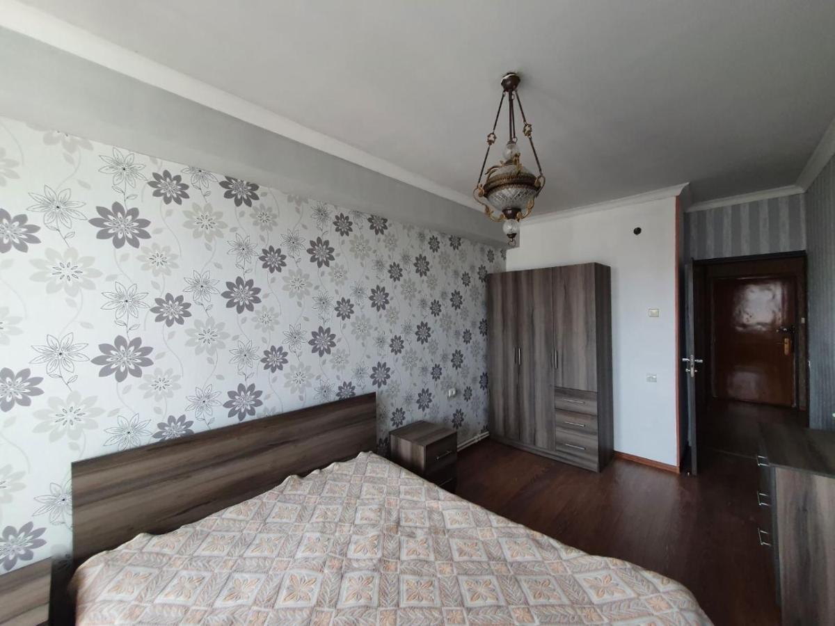 Apartment In Yerevan On Amiryan Street Экстерьер фото